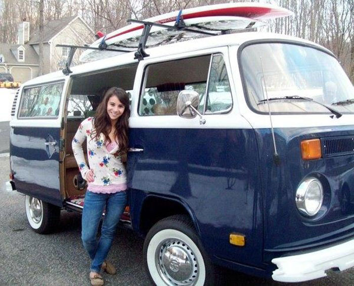 Девушка выиграла VW Microbus с помощью одного кадра (6 фото)