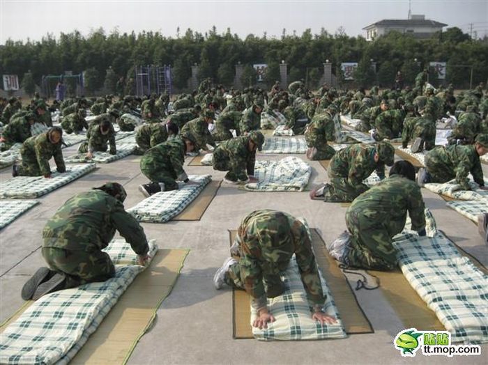 Интересная военная форма