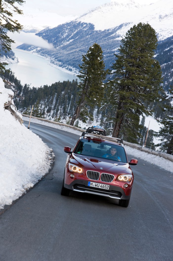 2011 BMW X1 xDrive28i (17 фото)