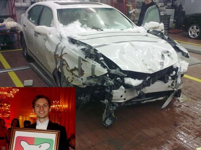Разбитый об Ford и дерево LEXUS LS600HL Павла Дурова (9 фото)