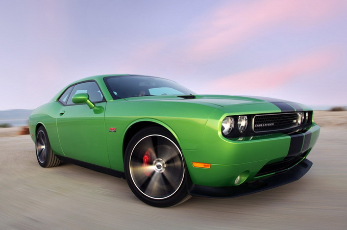 Dodge Challenger SRT8 (5 фото)