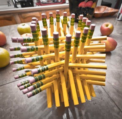Фигуры из карандашей (12 фото)