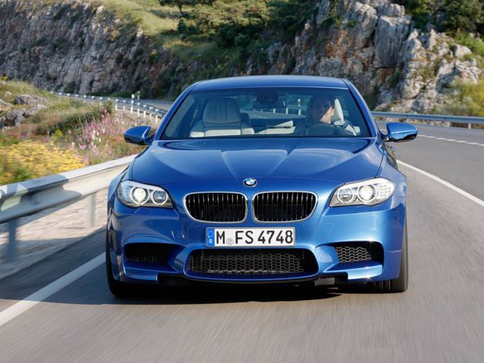 Суперседан BMW M5 нового поколения (16 фото)