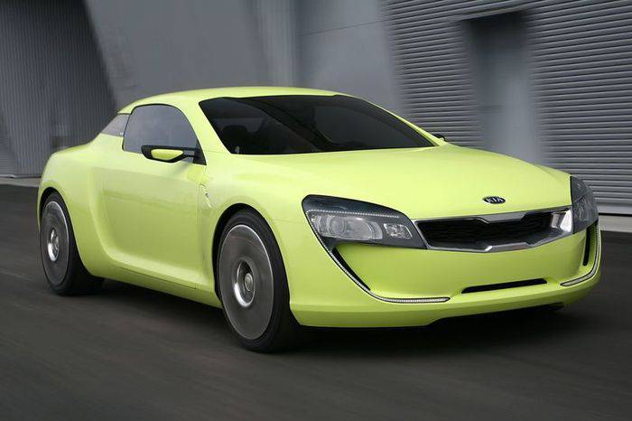 Спортивное заднеприводное купе с мотором V8 от Kia (10 фото)