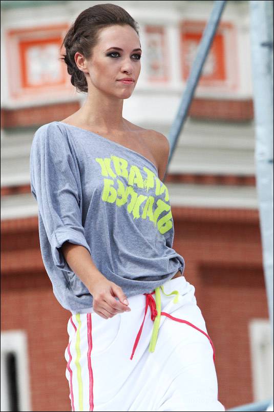 Fashion-show на Васильевском спуске