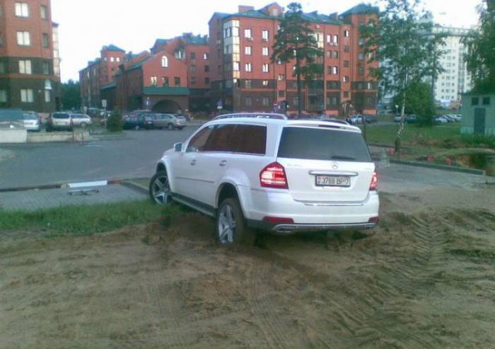 Понты на Мерседесе GL550 (6 фото)