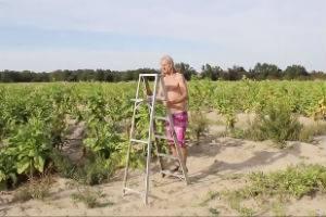Неудачник дня выполняет сальто