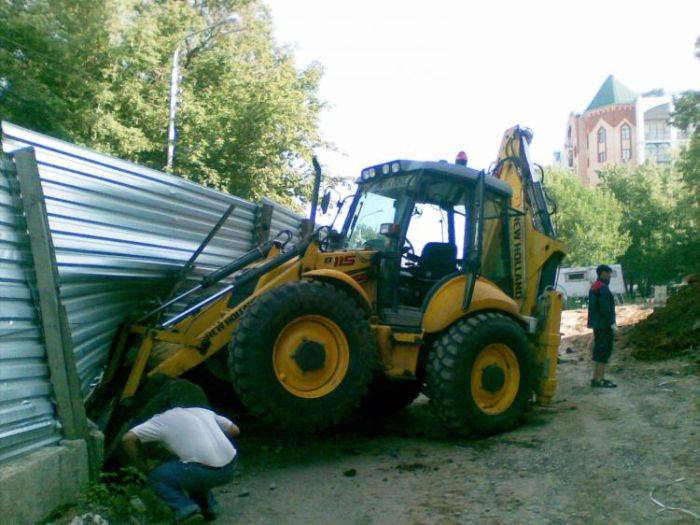 Неудачный день для тракториста (3 фото)