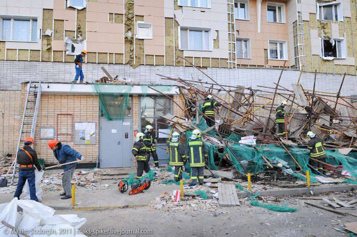 В Зеленограде рухнули строительные леса