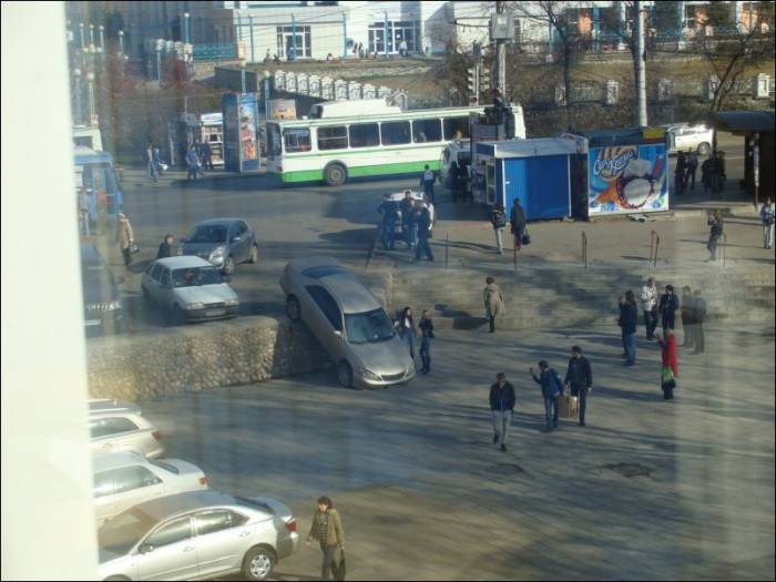 Припарковалась как сумела (5 фото)