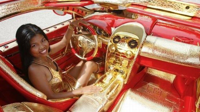 Золотой Mercedes-Benz SLR McLaren Red Gold Dream