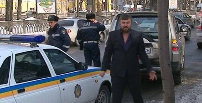 Священнослужитель «под мухой» (5 фото)
