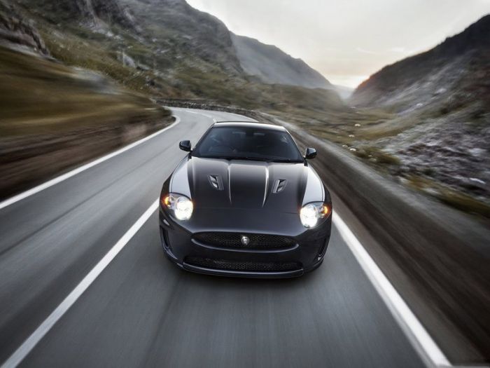 Jaguar XKR 75