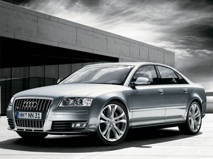 Audi S8