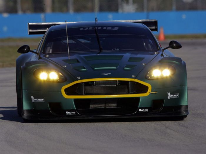 Aston Martin DBR9