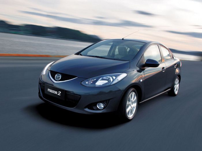 Mazda 2 Sedan