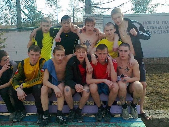 Снимки из колонии для несовершеннолетних преступников (20 фото)
