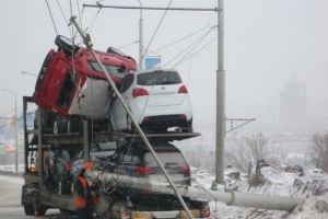 Водитель автовоза не мало заплатит за такую оплошность