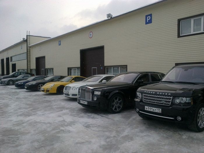Скромный автопарк чиновника из Республики Коми