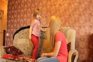 Валюша, скажи лук!