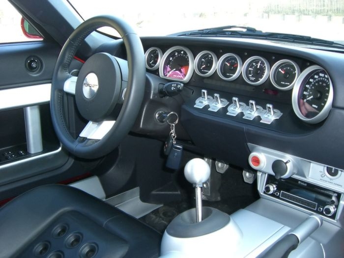 Самые крутые и креативные приборные панели автомобилей