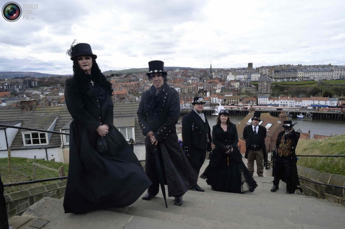Фестиваль готической субкультуры в Англии - «Whitby Gothic Weekend»