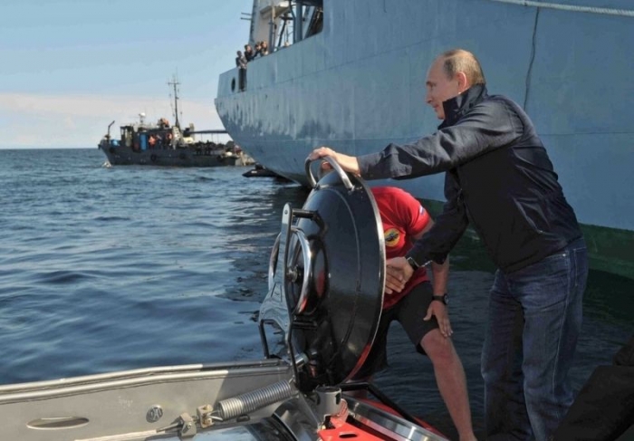Владимир Владимирович спустился на дно морское