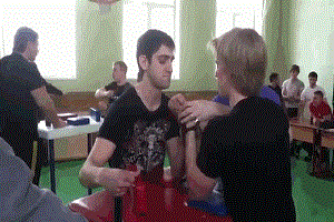 Неудачный армрестлинг