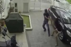 Девушка постояла за себя