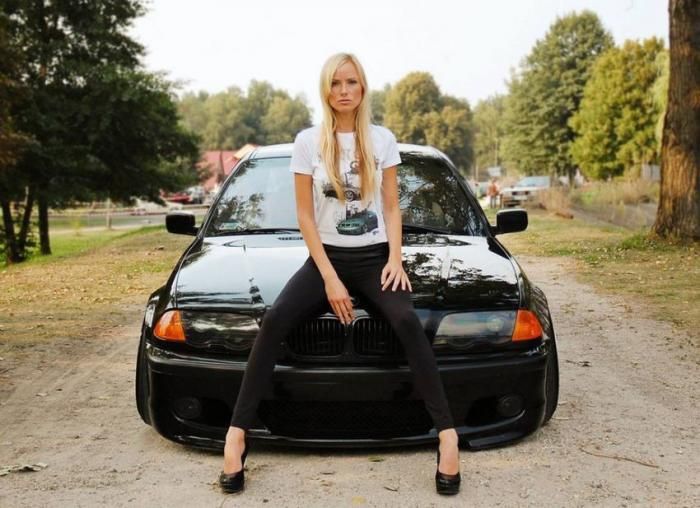 Красавицы и авто