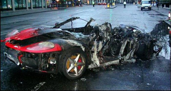 Ferarri, которые пережили ДТП