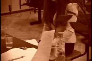 Девушка пересдает экзамен по истории о Сталинградской битве