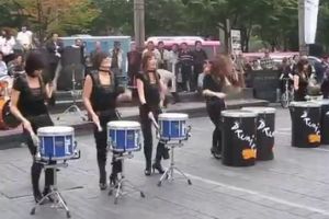 Прикольные барабанщицы