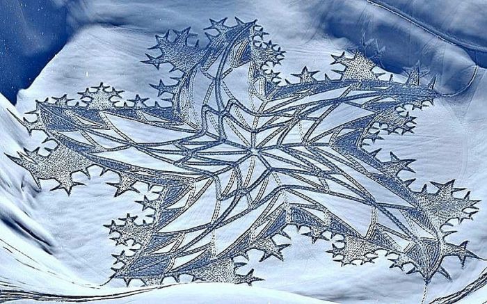 Рисунки на снегу Саймона Бека