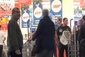 Прикольный троллинг охранников