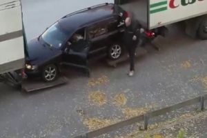 Погрузка авто гидробортами