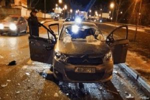 БЕРКУТ без причин разбил авто киевского водителя