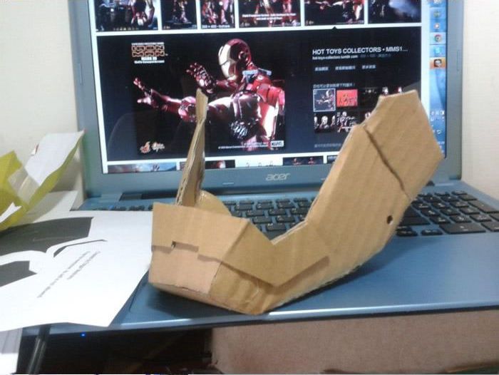 Костюм железного человека из картона