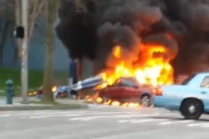 В Сиэтле вертолет упал на дорогу