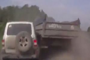 Неудачный поворот ЗИЛа