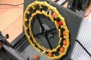 Прикольная игрушка