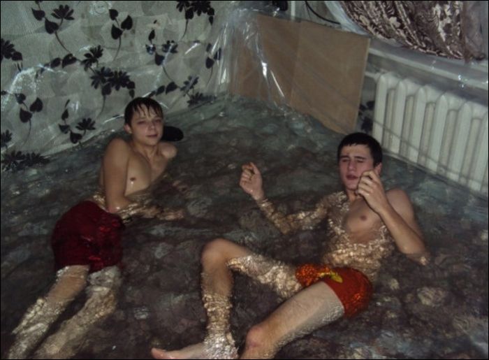 Бассейн сделали в квартире
