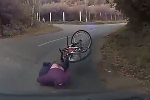 Сам захотел упасть