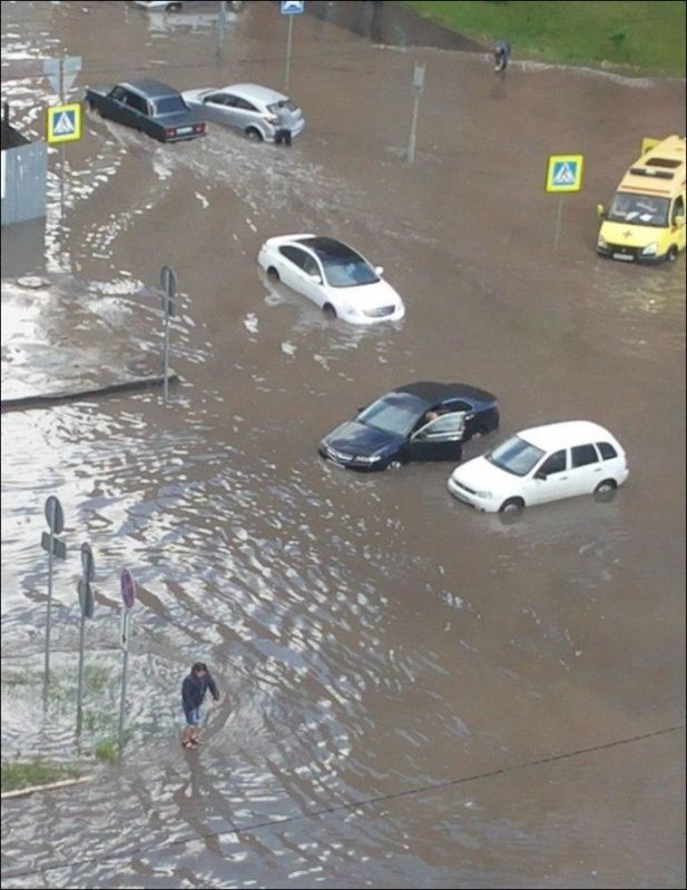Сильный ливень в Тюмени
