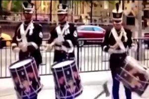 Попал топором в человека