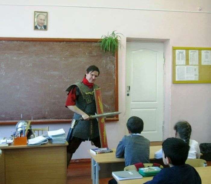 Оригинальный учитель истории