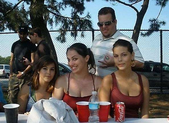 Фотобомбы с девушками