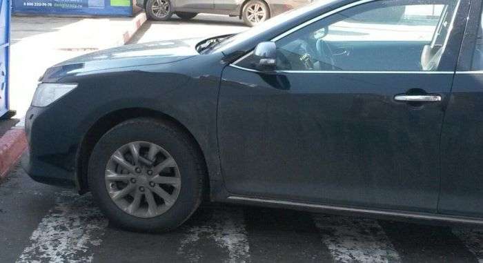 Эффективный способ наказать любителя парковки на зебре