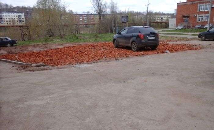 Парковка по необычной технологии от удмуртских строителей