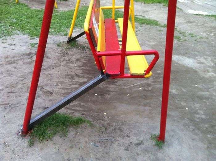 Суровые российские качели